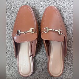 Old navy Women's Tan Mules with Gold Accent